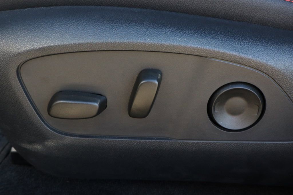 Used 2025 Chevrolet Equinox EV RS image 16