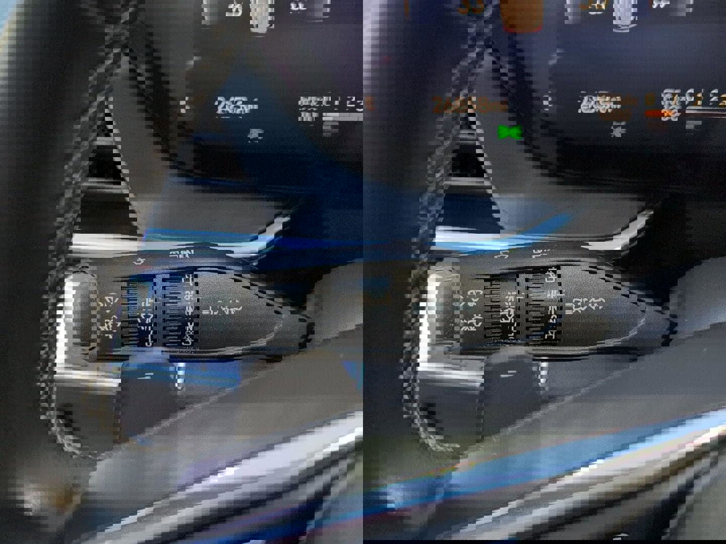 Used 2025 Buick Envision Preferred image 23