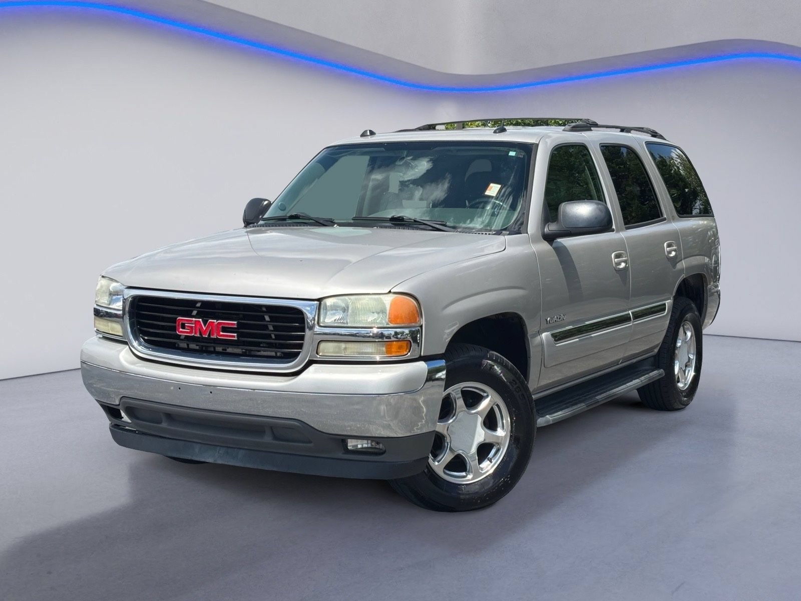 Used 2005 GMC Yukon SLT w/ SLT Preferred Equipment Group RWD image 2