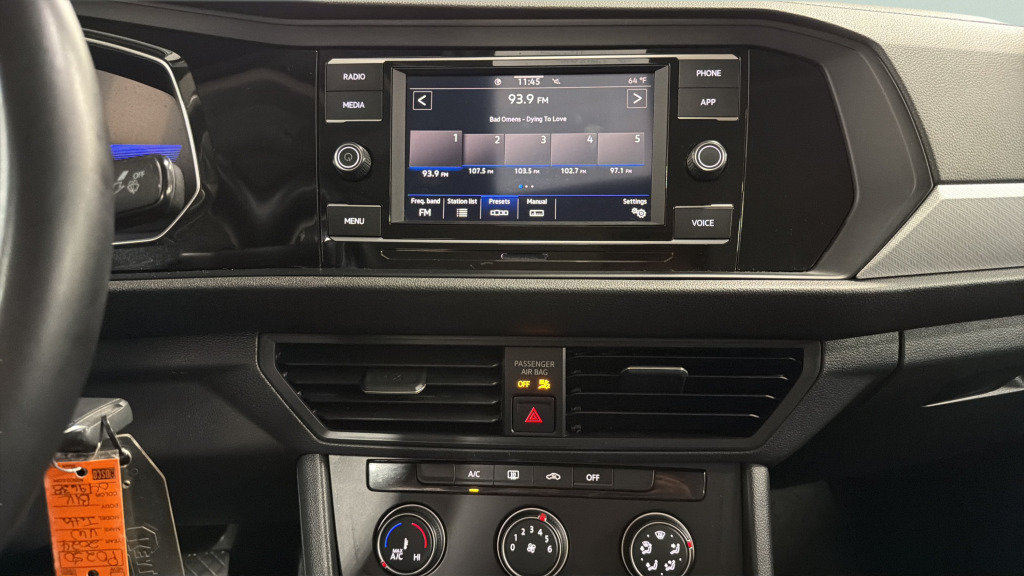 Certified 2024 Volkswagen Jetta S FWD image 38