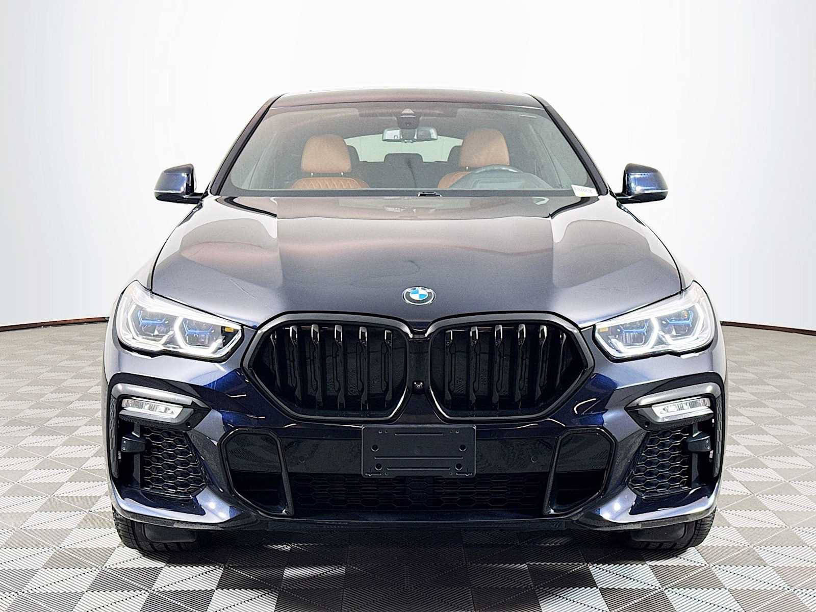 Used 2021 BMW X6 xDrive40i w/ Executive Package AWD/4WD image 2