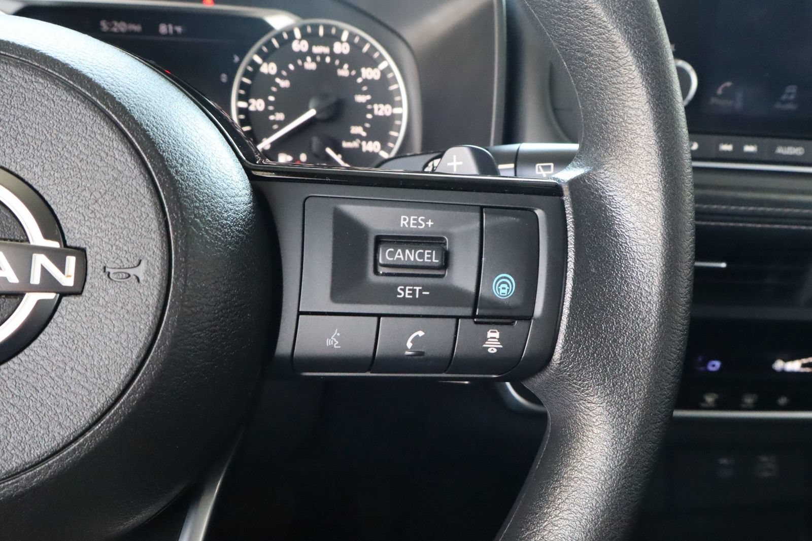 Used 2023 Nissan Rogue SV FWD image 25