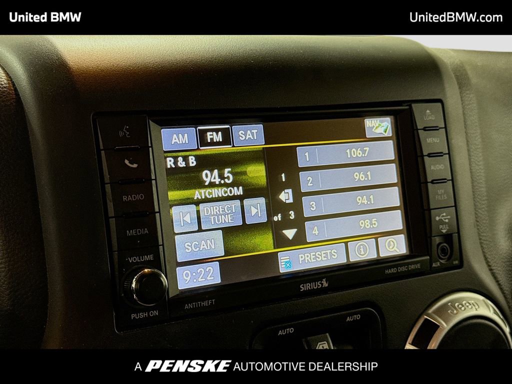 Used 2016 Jeep Wrangler Unlimited Rubicon w/ Max Tow Package image 8