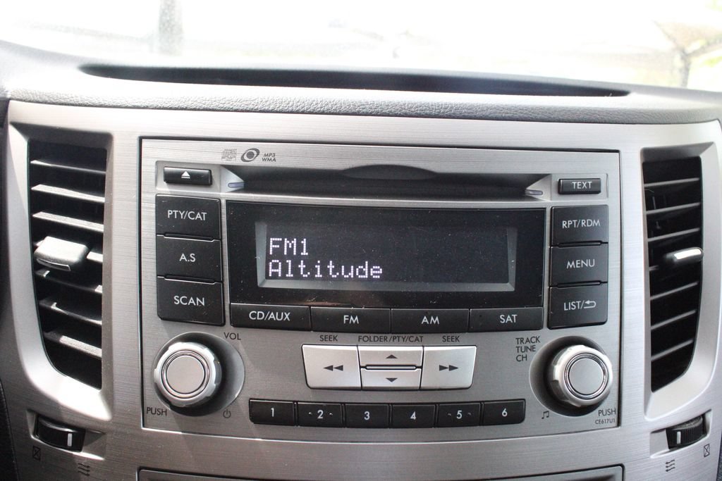 Used 2013 Subaru Outback 2.5i AWD/4WD image 34
