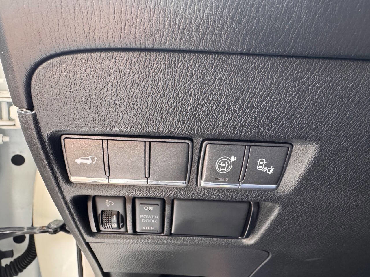 Used 2017 INFINITI QX80 2WD w/ Driver Assistance Package image 38