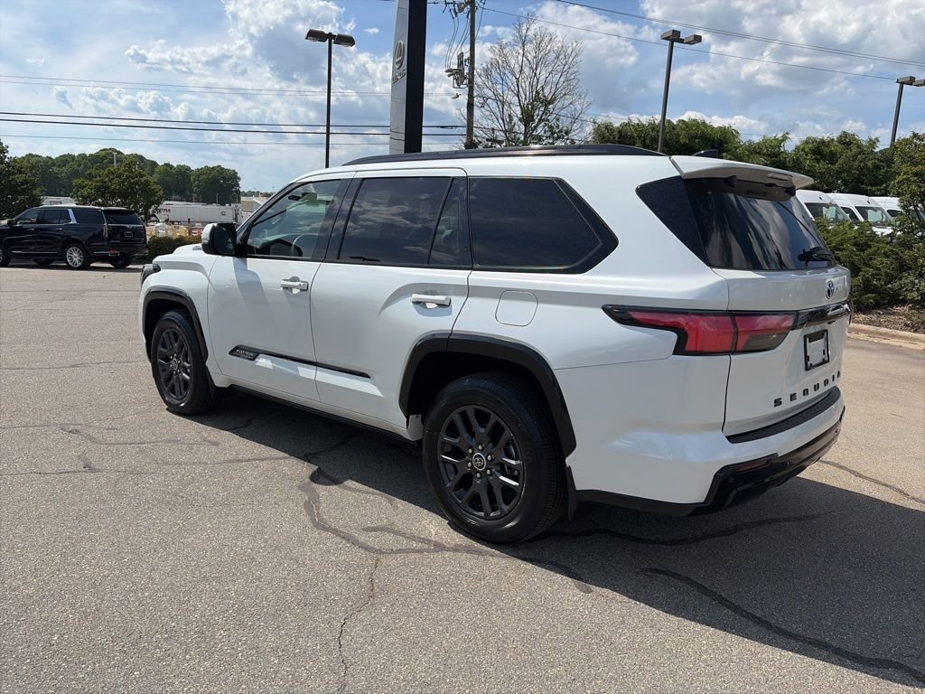 Used 2023 Toyota Sequoia Platinum image 2