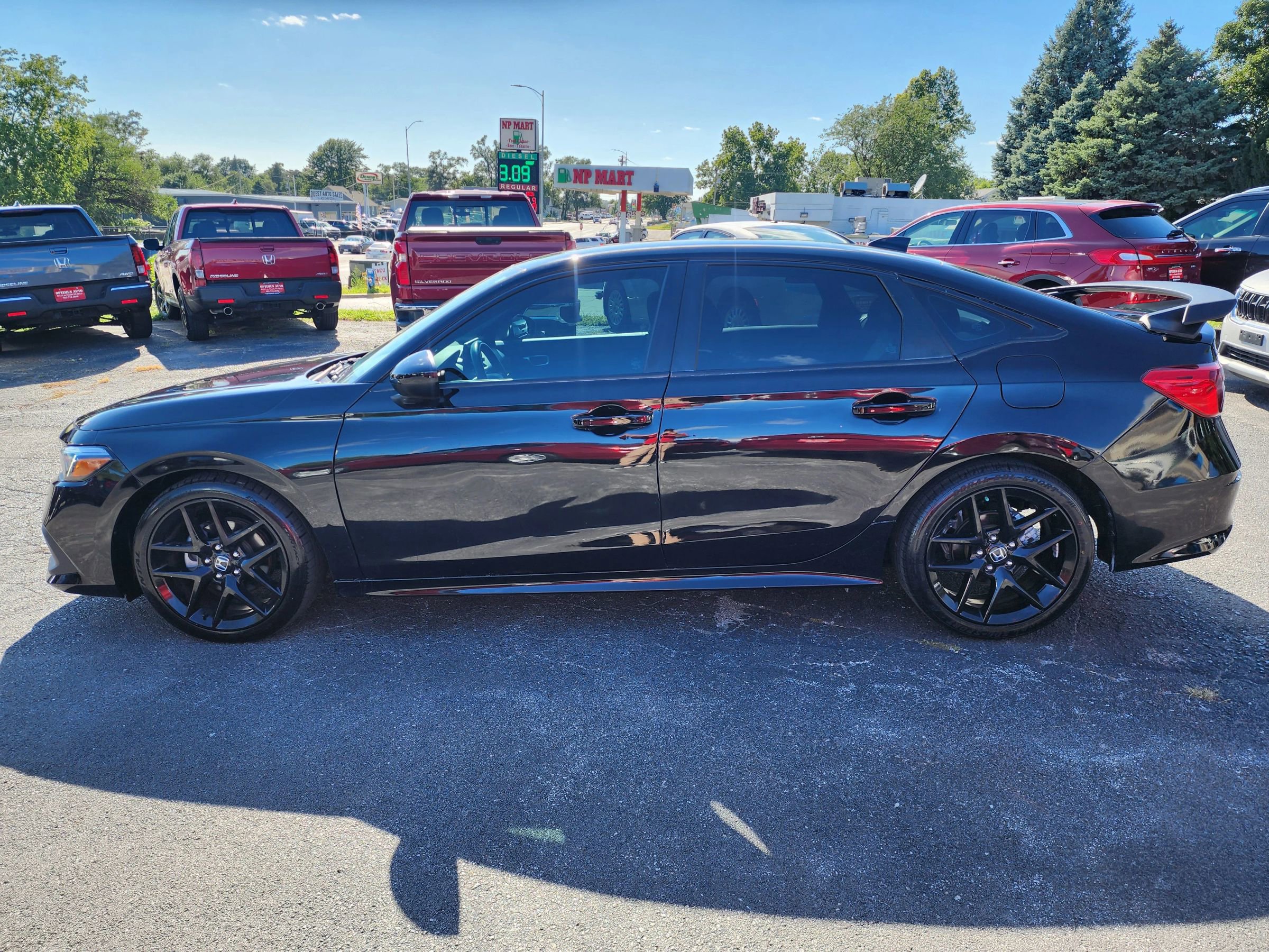Used 2023 Honda Civic Sport image 4