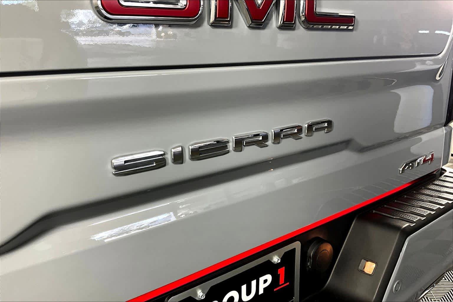 Used 2024 GMC Sierra 1500 AT4 w/ Technology Package image 30