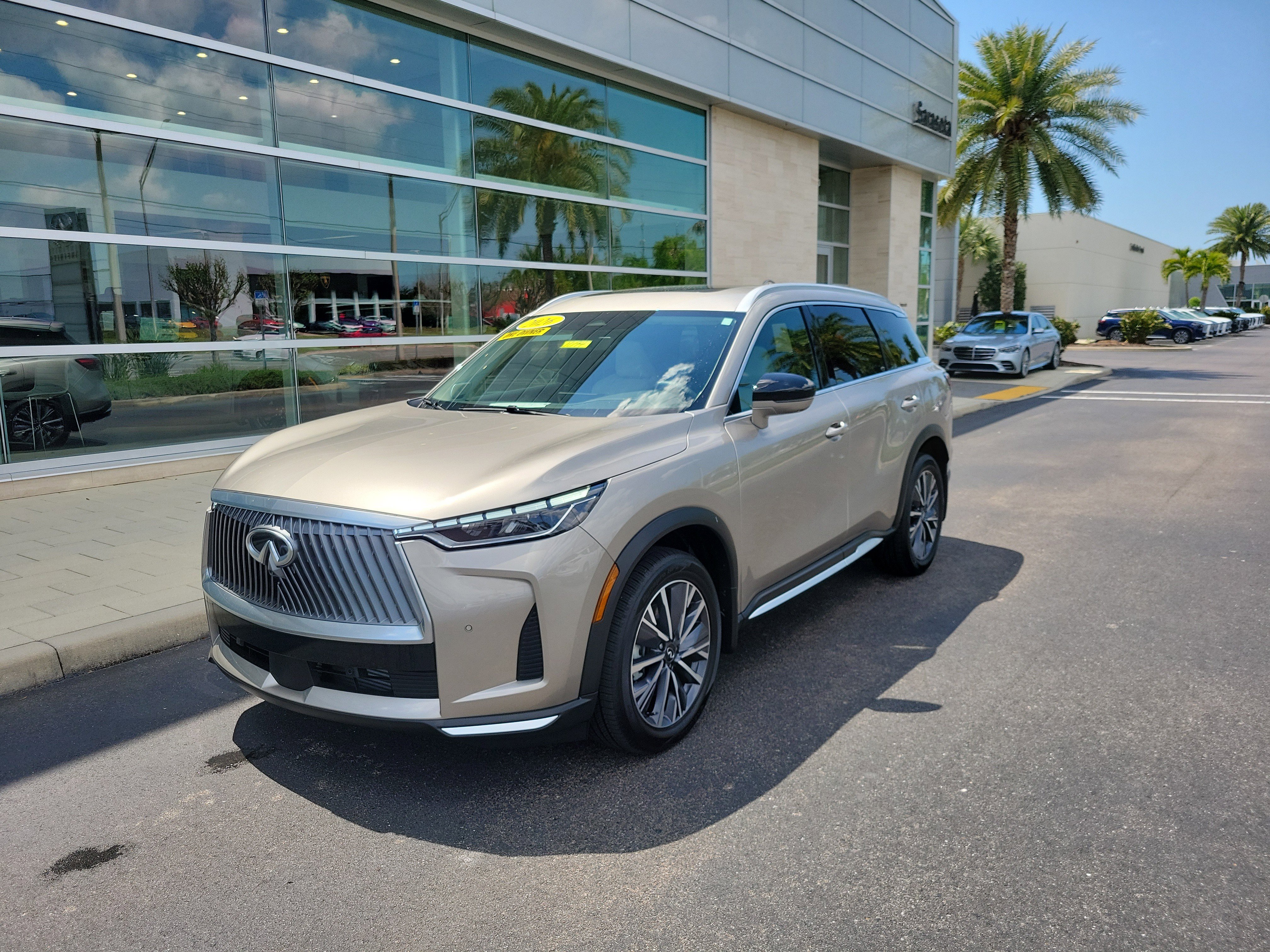 Certified 2026 INFINITI QX60 Luxe w/ Cargo Package image 8