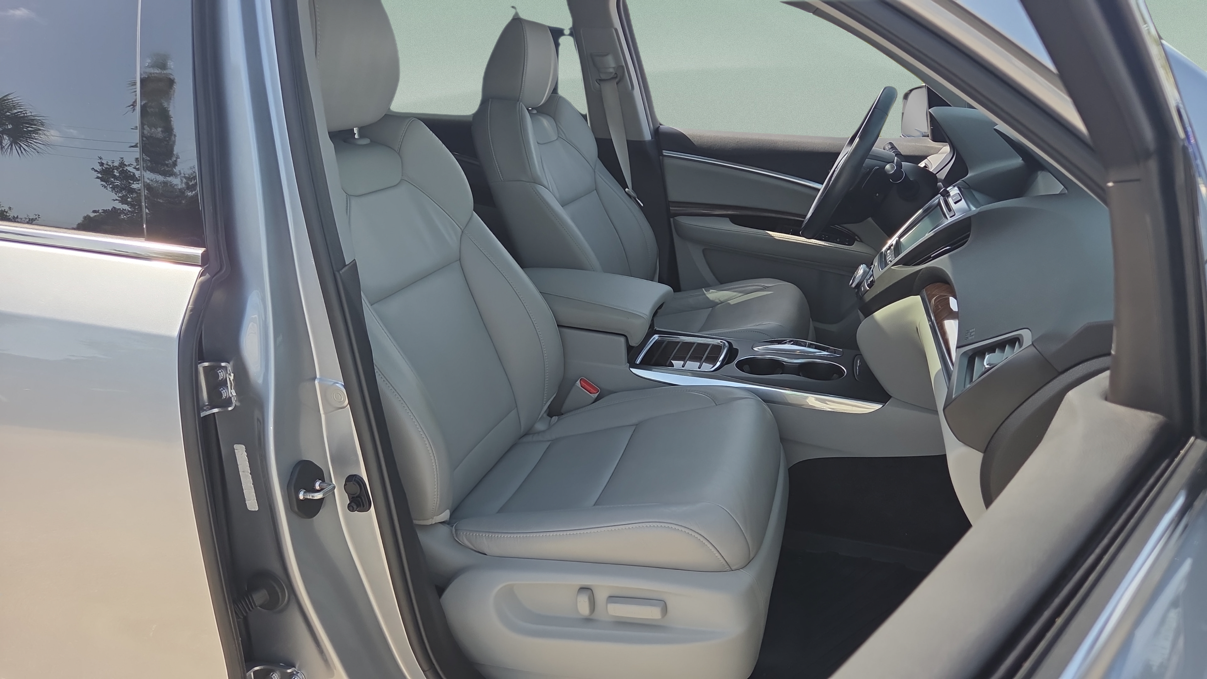 Used 2018 Acura MDX SH-AWD w/ Technology Package image 17