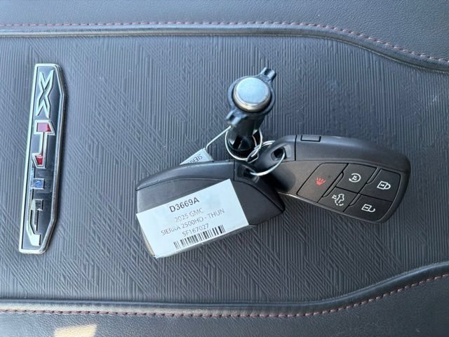 Used 2025 GMC Sierra 2500 AT4X AWD/4WD image 25