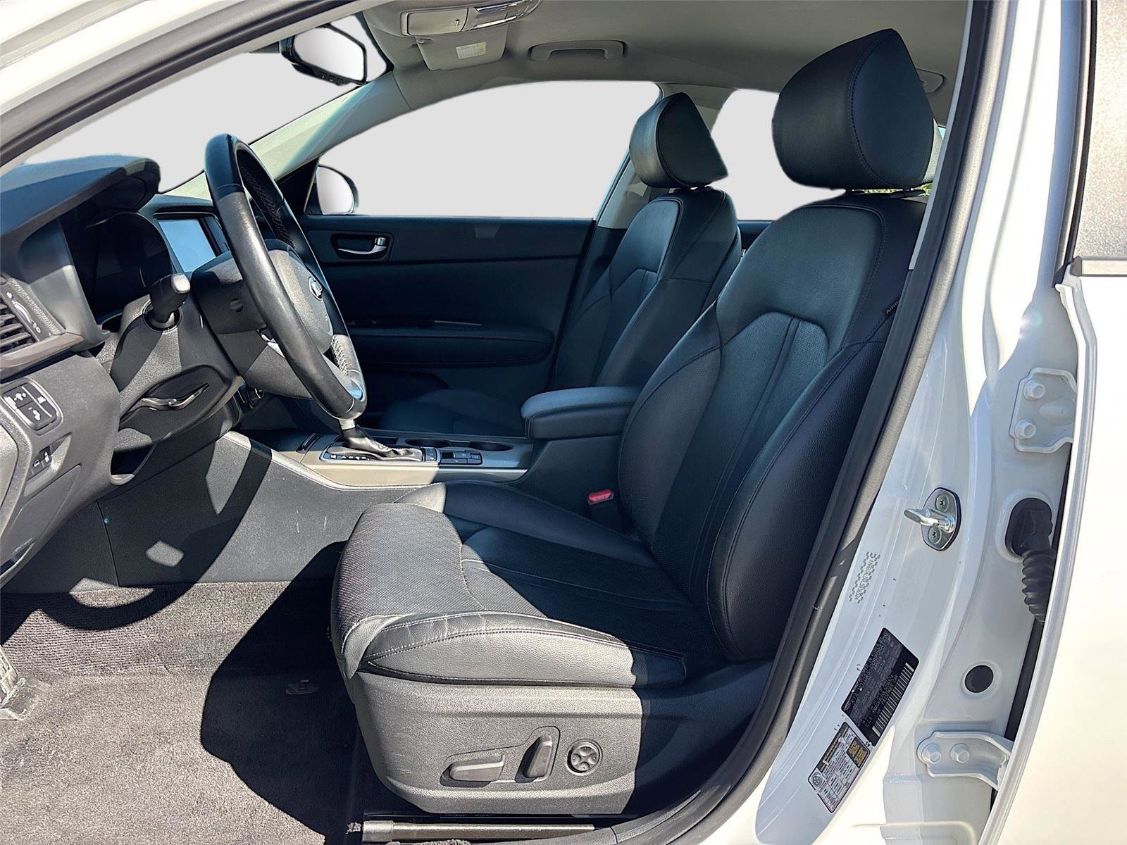 Used 2020 Kia Optima EX image 26