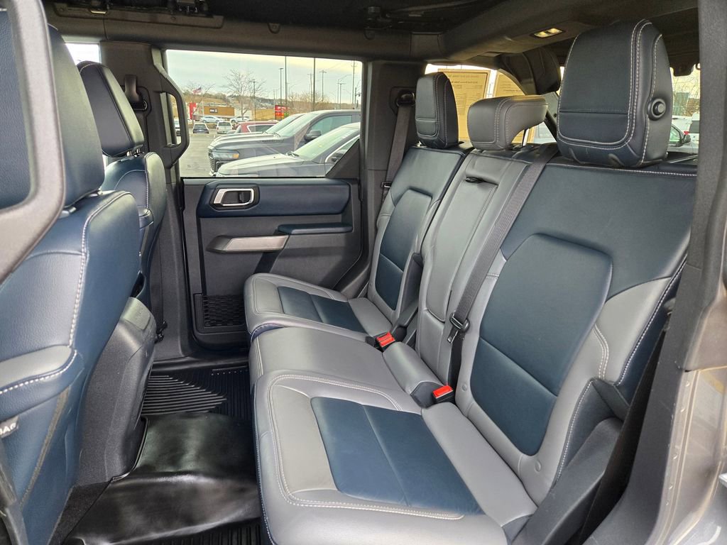 Used 2022 Ford Bronco Outer Banks w/ Sasquatch Package image 25