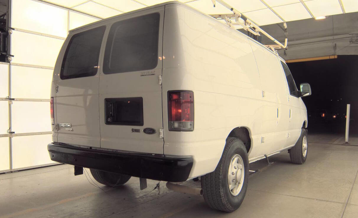 Used 2011 Ford E-150 and Econoline 150 image 11
