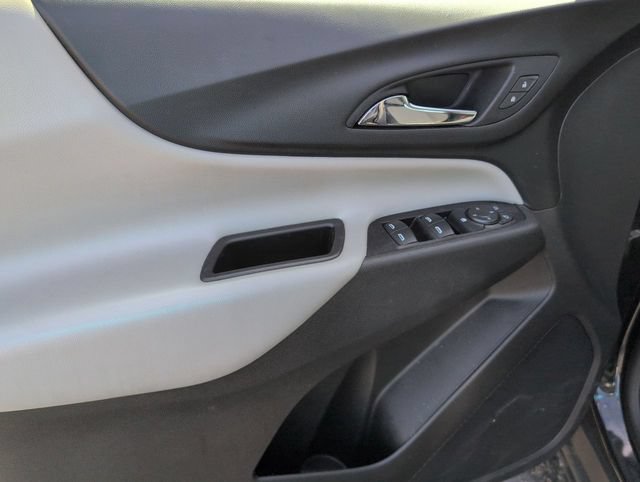 Used 2021 Chevrolet Equinox LS FWD image 11