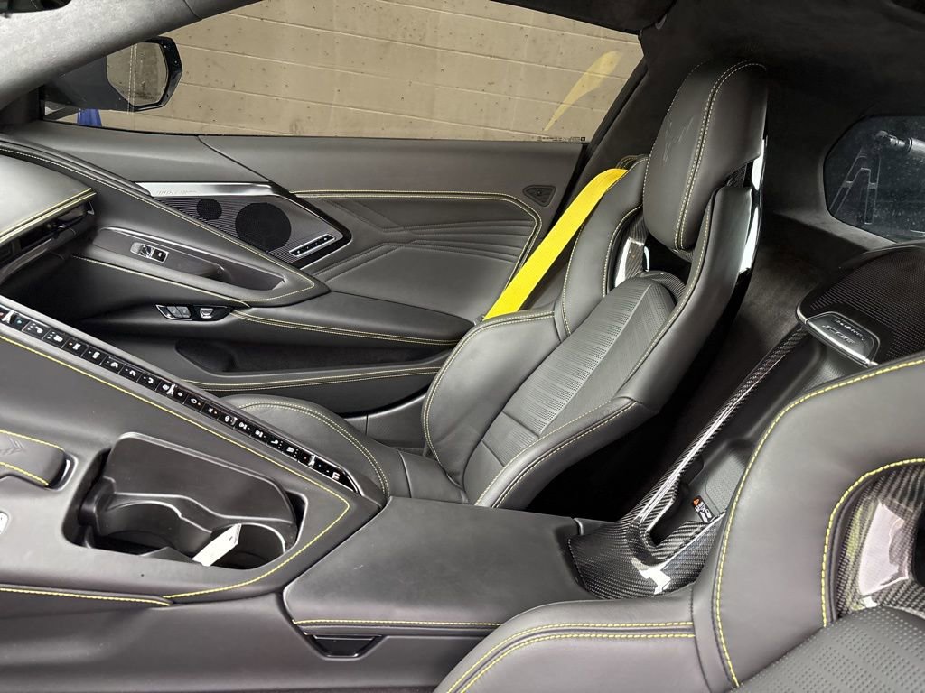 Used 2025 Chevrolet Corvette Z06 w/ Stealth Interior Trim Package image 5
