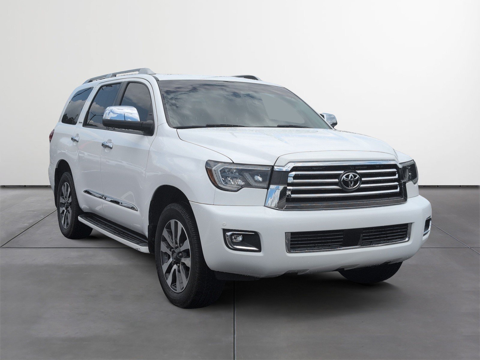 Used 2019 Toyota Sequoia Limited w/ Safety & Convenience Package RWD image 7