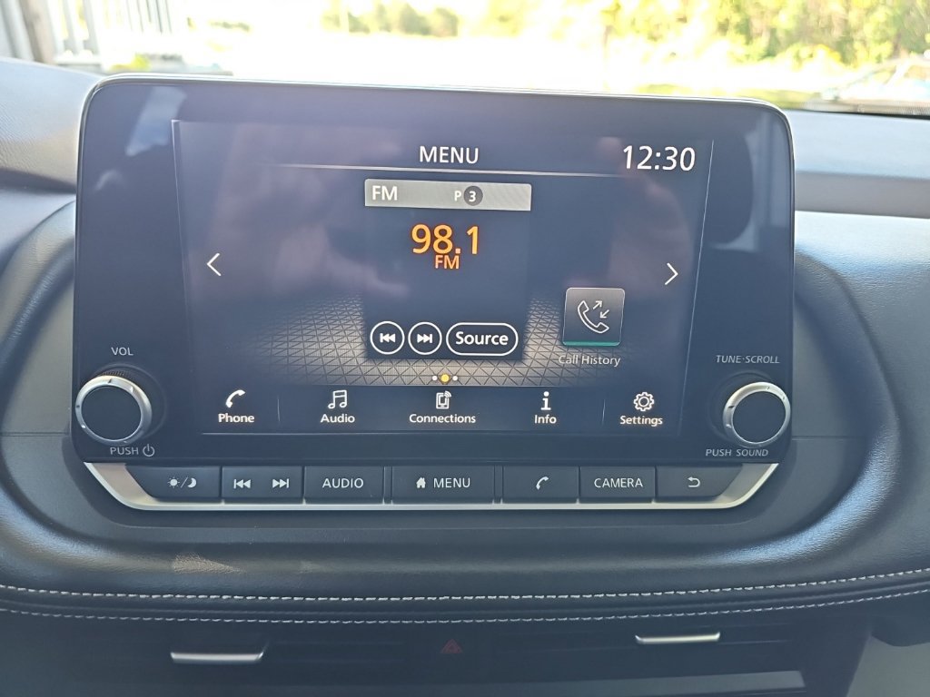 Used 2023 Nissan Rogue S AWD/4WD image 21