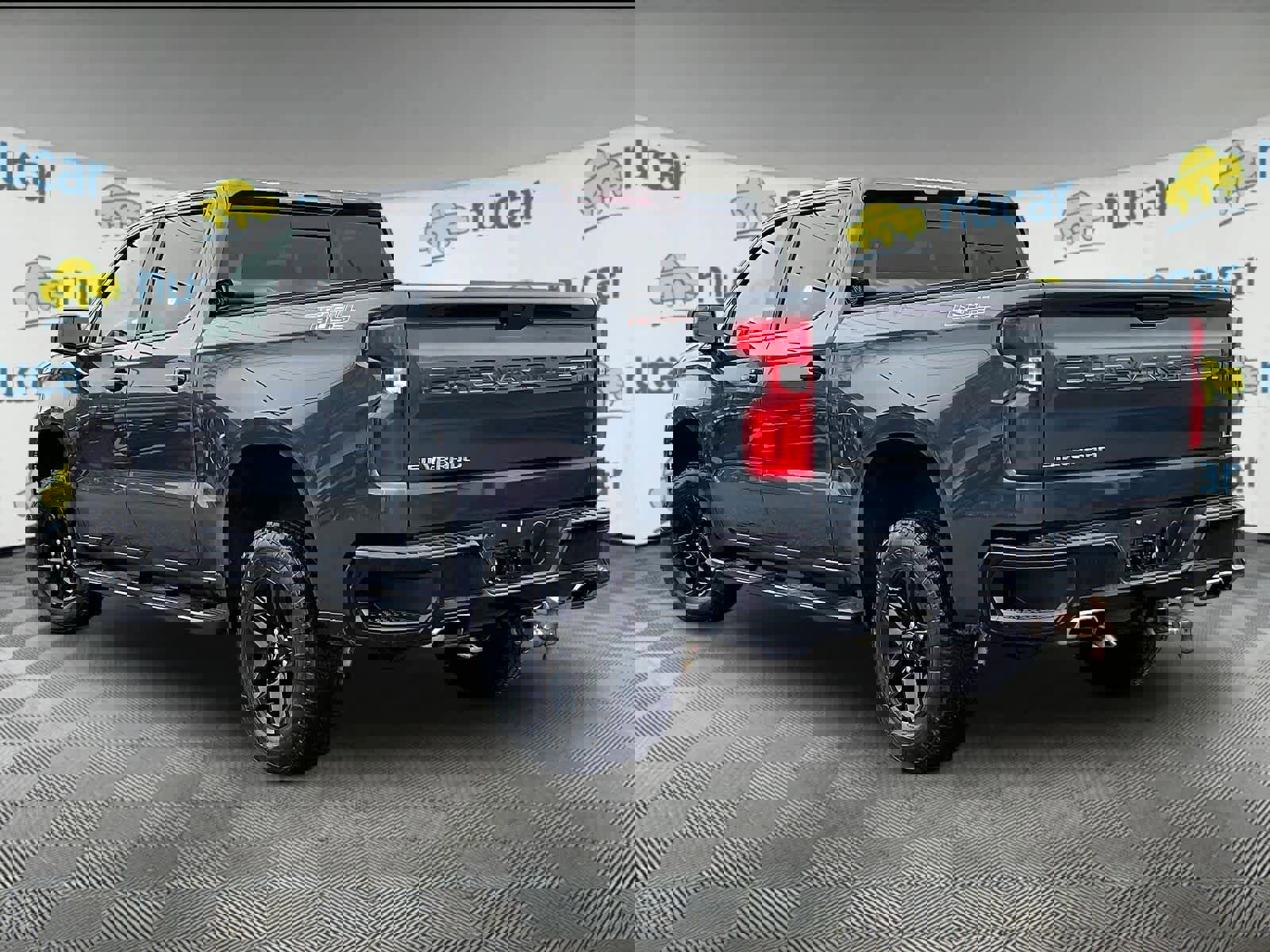 Used 2021 Chevrolet Silverado 1500 LT Trail Boss w/ Convenience Package II AWD/4WD image 4