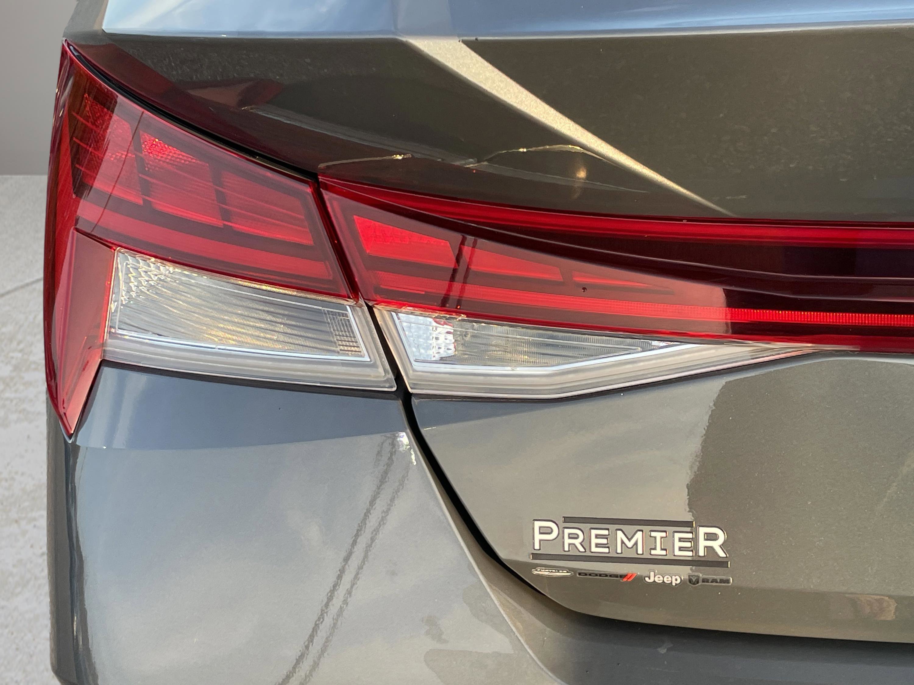 Used 2025 Hyundai Elantra SEL image 25