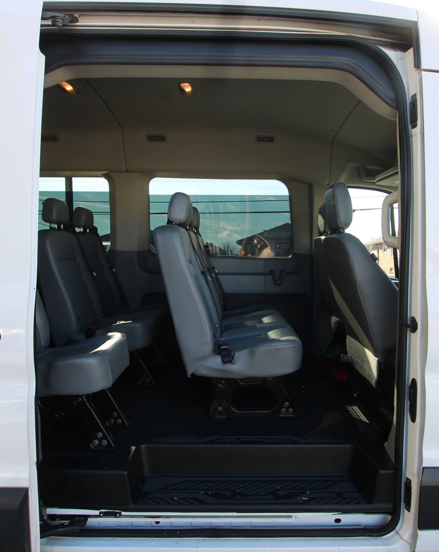 Used 2016 Ford Transit 350 XL image 11
