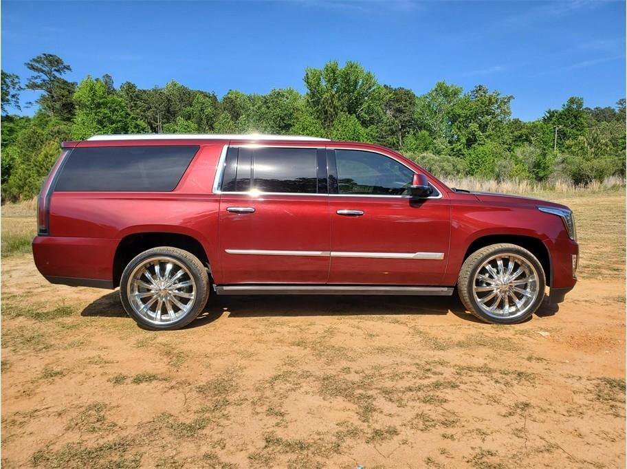 Used 2018 Cadillac Escalade ESV Platinum AWD/4WD image 15