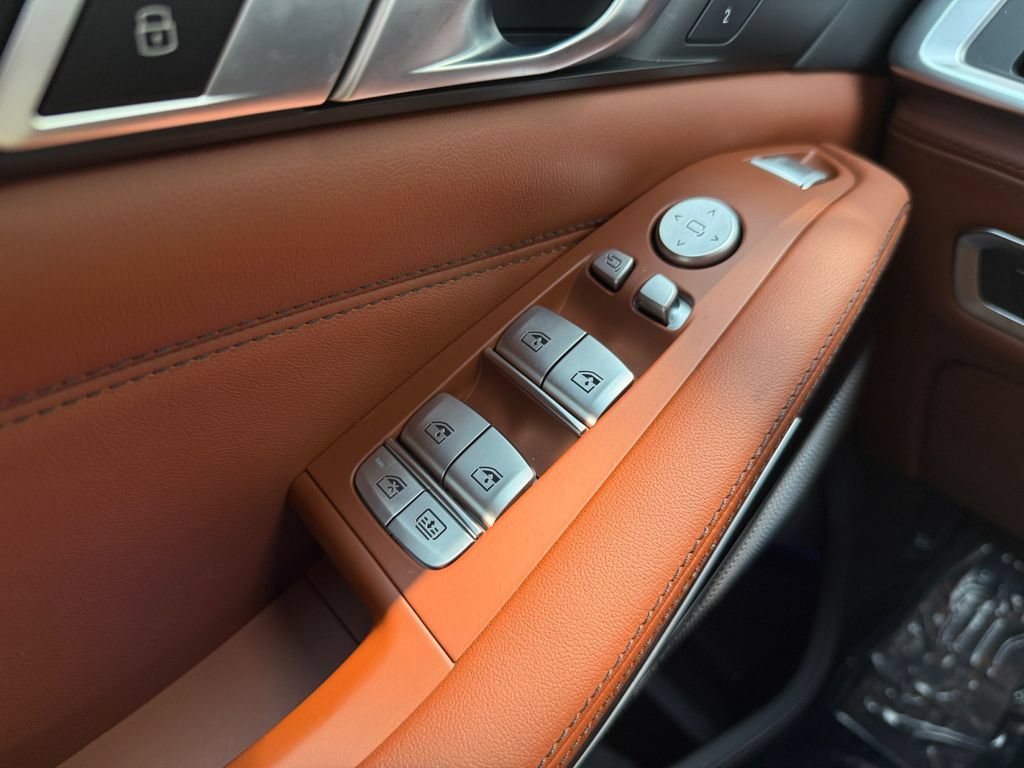 Certified 2025 BMW ALPINA XB7 AWD/4WD image 20