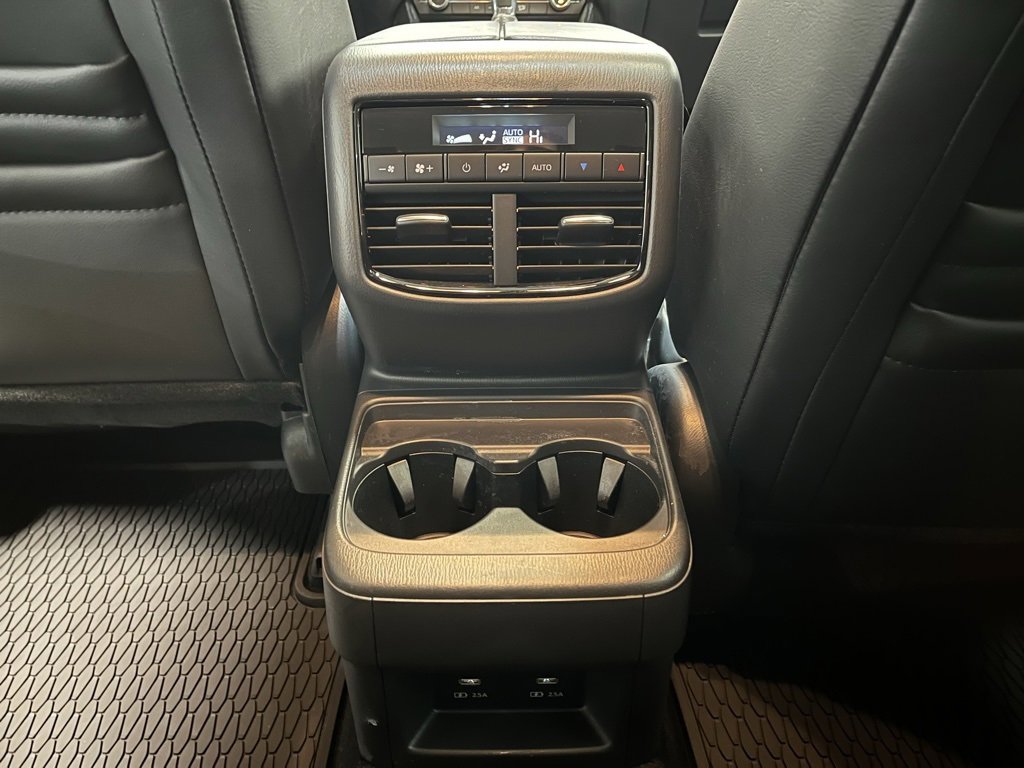 Used 2023 MAZDA CX-9 Touring image 16