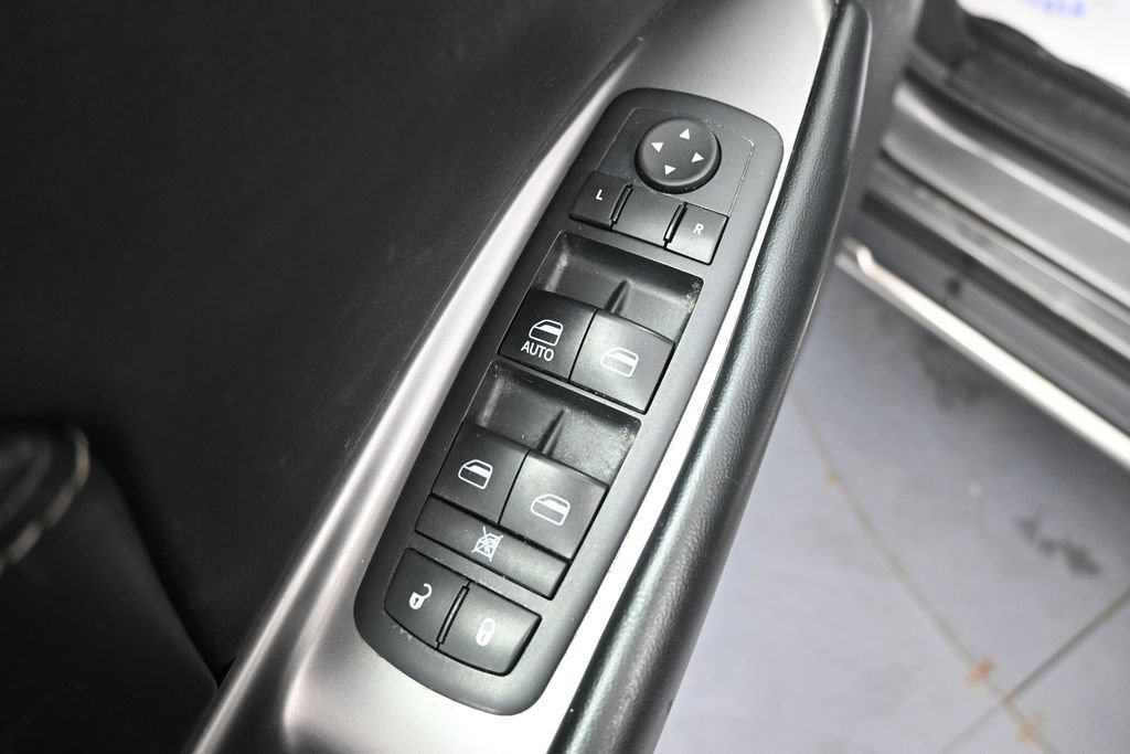 Used 2017 Dodge Journey Crossroad AWD/4WD image 29