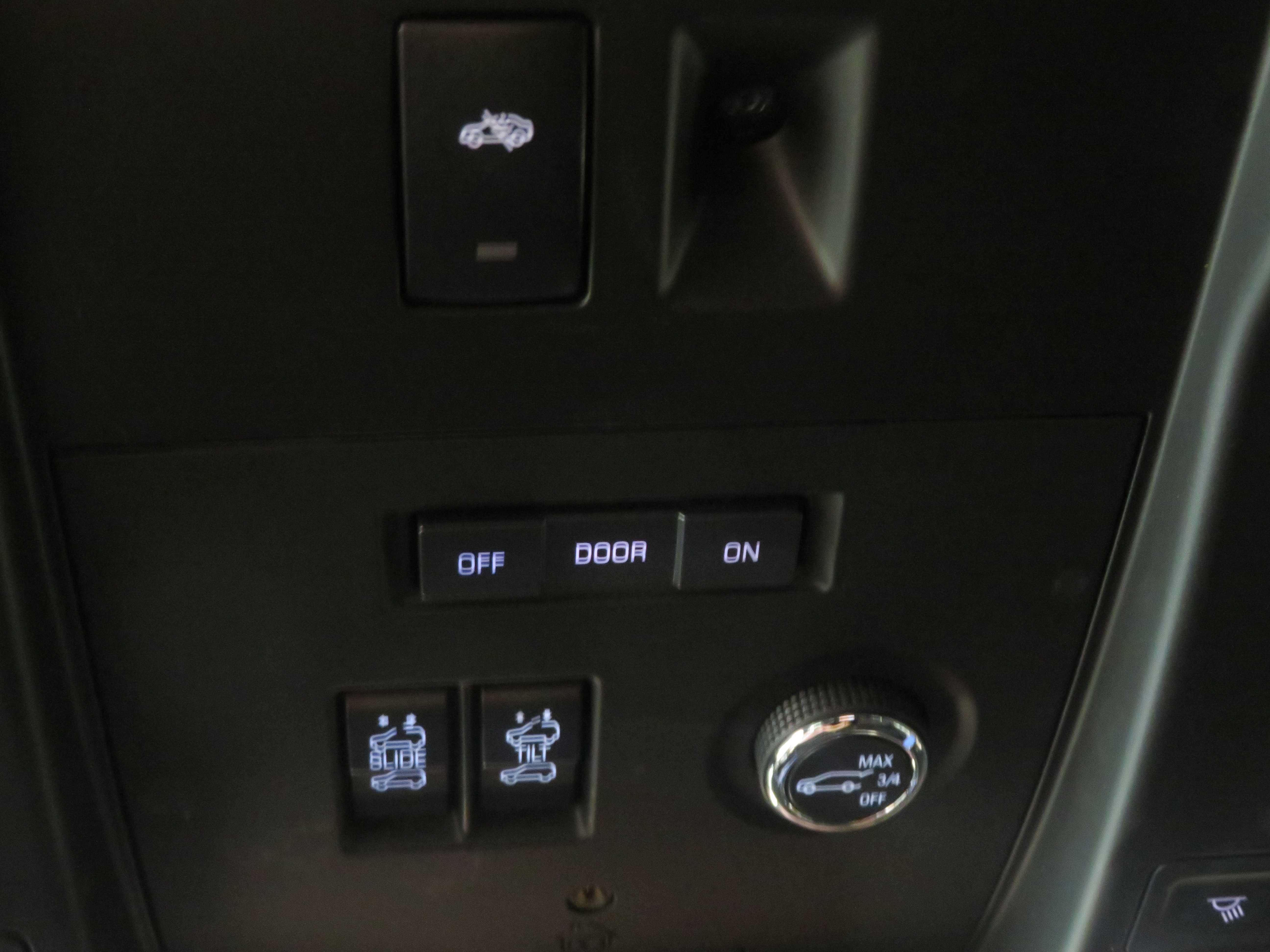 Used 2016 Cadillac Escalade ESV Platinum AWD/4WD image 50