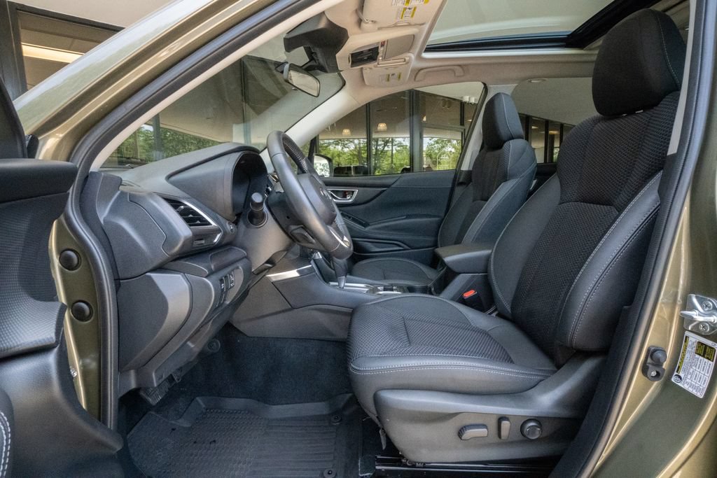 Used 2024 Subaru Forester Premium AWD/4WD image 8