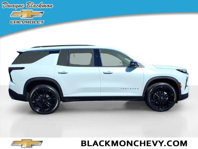 New 2026 Chevrolet Traverse LT w/ LPO, Floor Liner Package image 2
