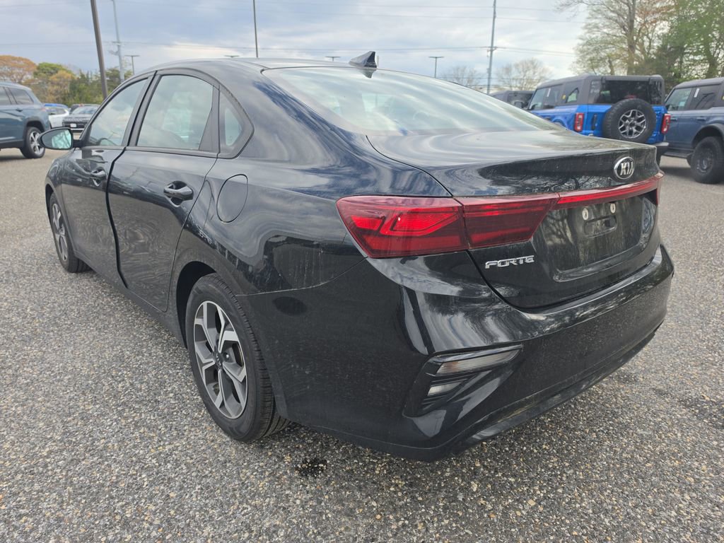 Used 2021 Kia Forte LXS image 7