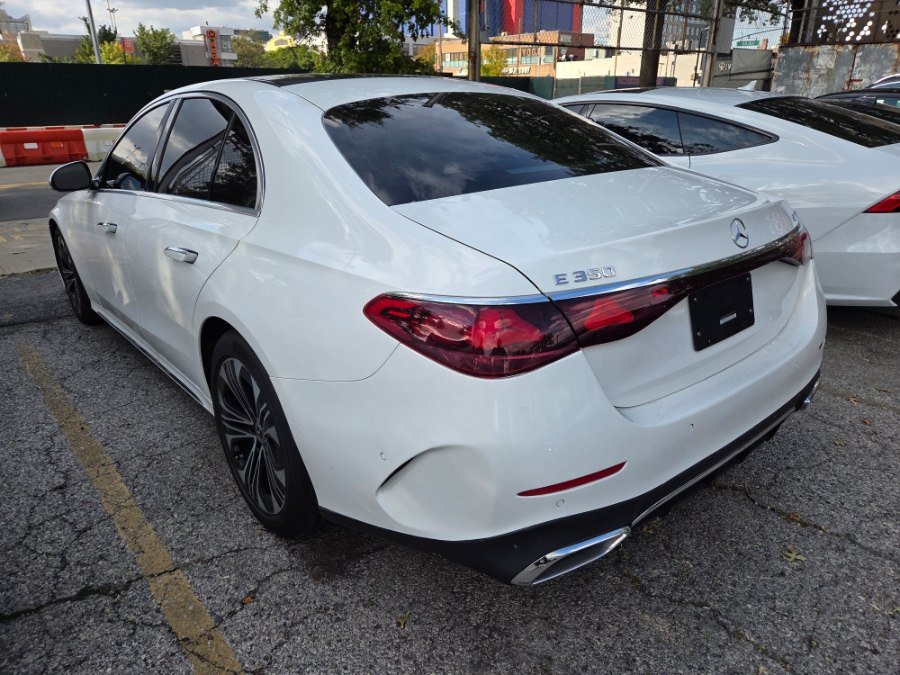 Used 2025 Mercedes-Benz E 350 4MATIC Sedan w/ Winter Package image 9