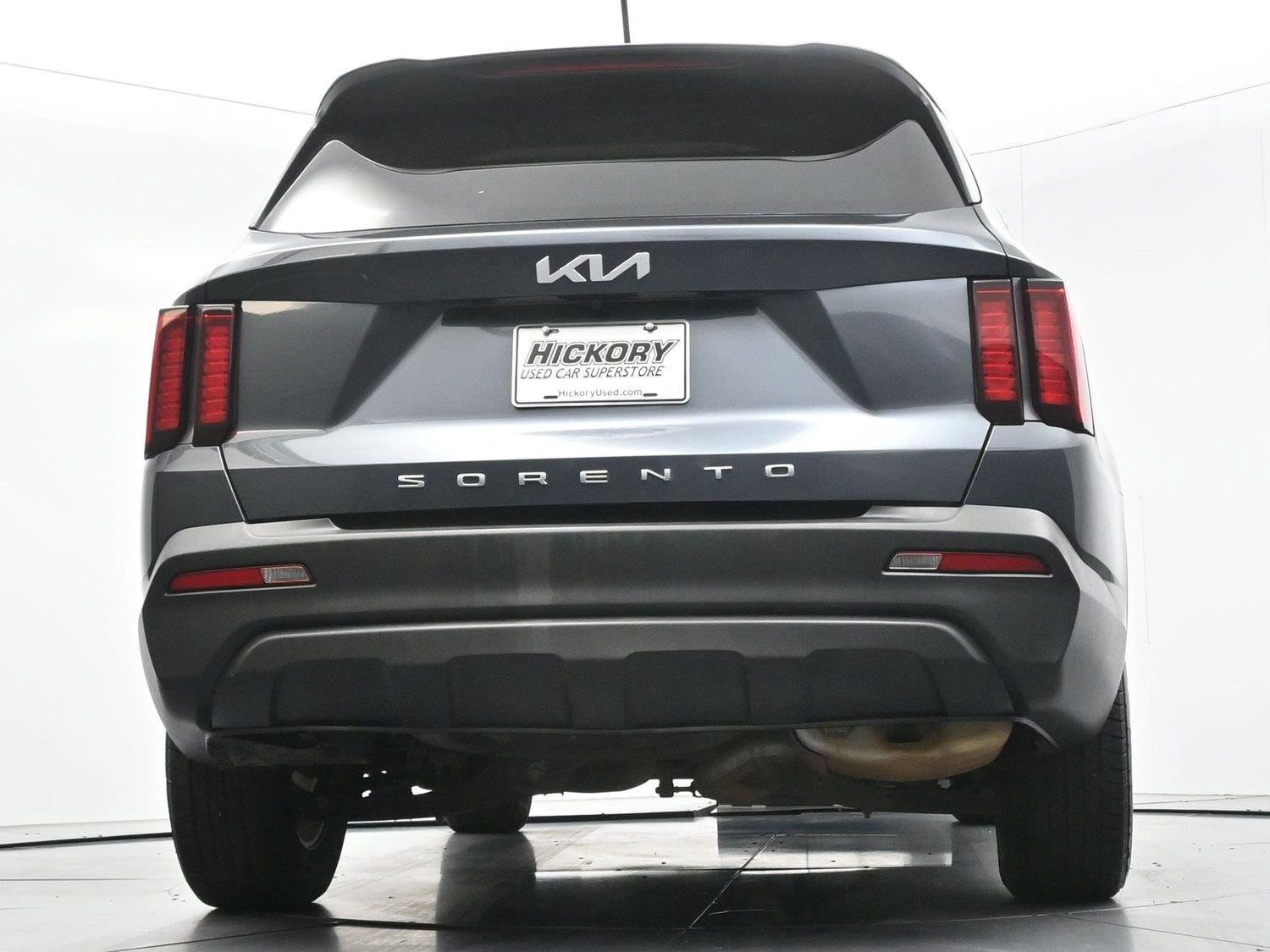 Used 2022 Kia Sorento LX FWD image 48