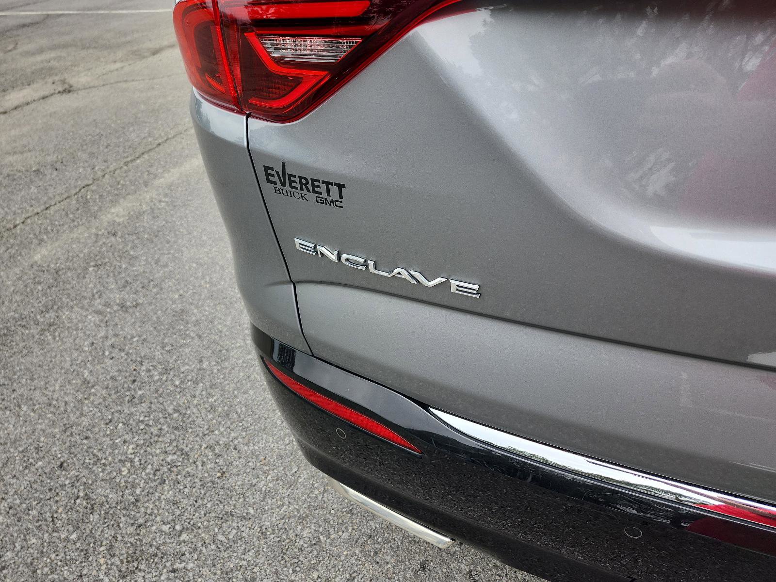 Certified 2023 Buick Enclave Essence image 4