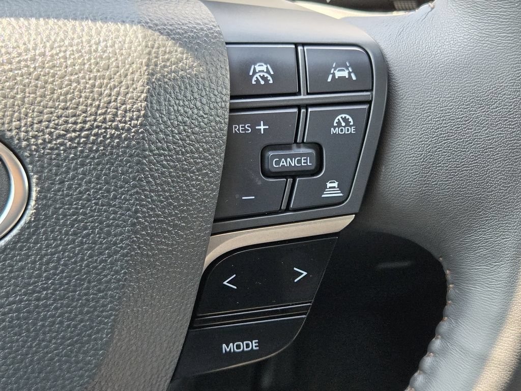Used 2025 Toyota Camry XLE w/ Premium Plus Package FWD image 23