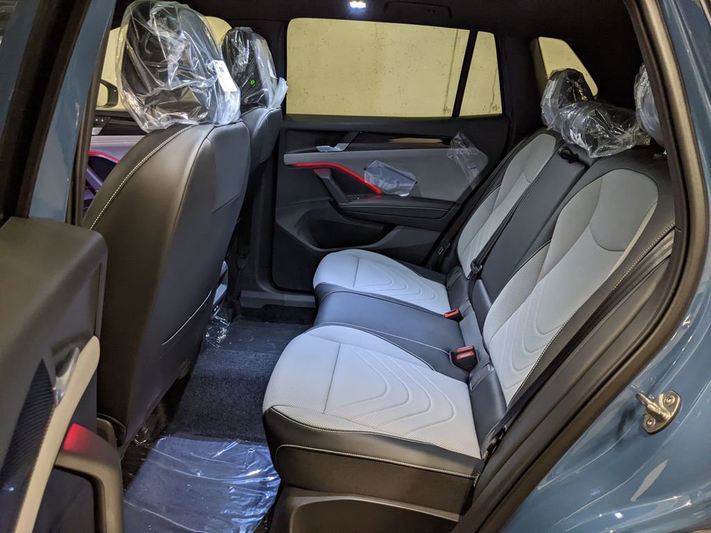 New 2026 Volkswagen Tiguan SE R-Line AWD/4WD image 23