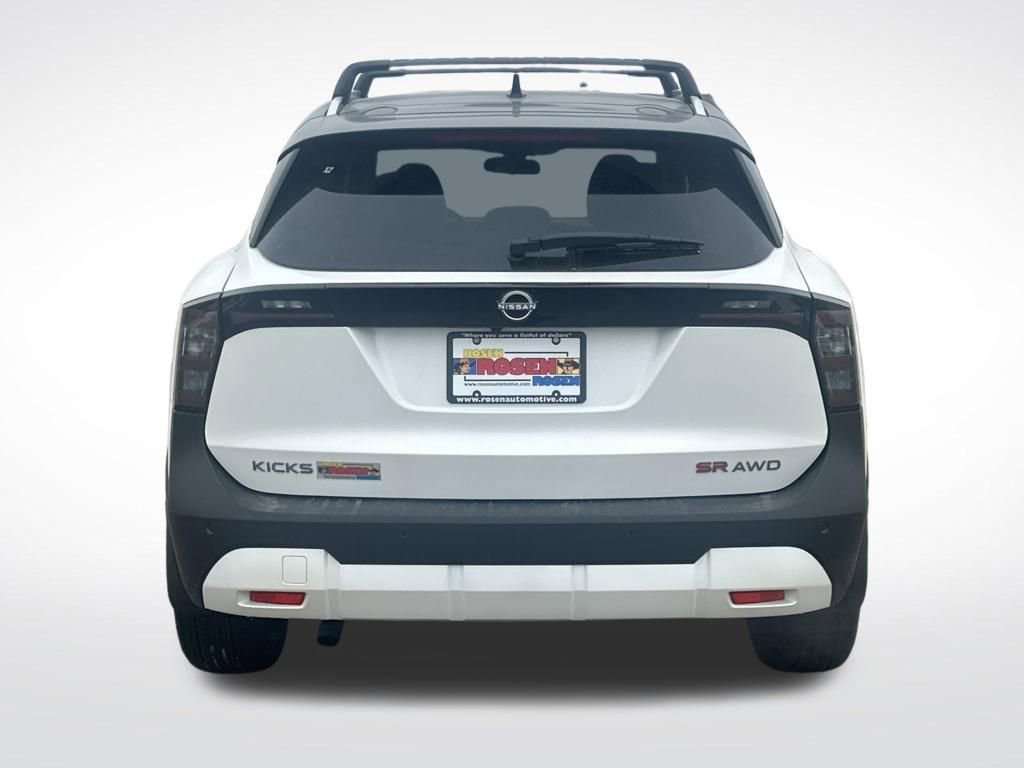 New 2026 Nissan Kicks SR w/ Cold Weather Package image 4