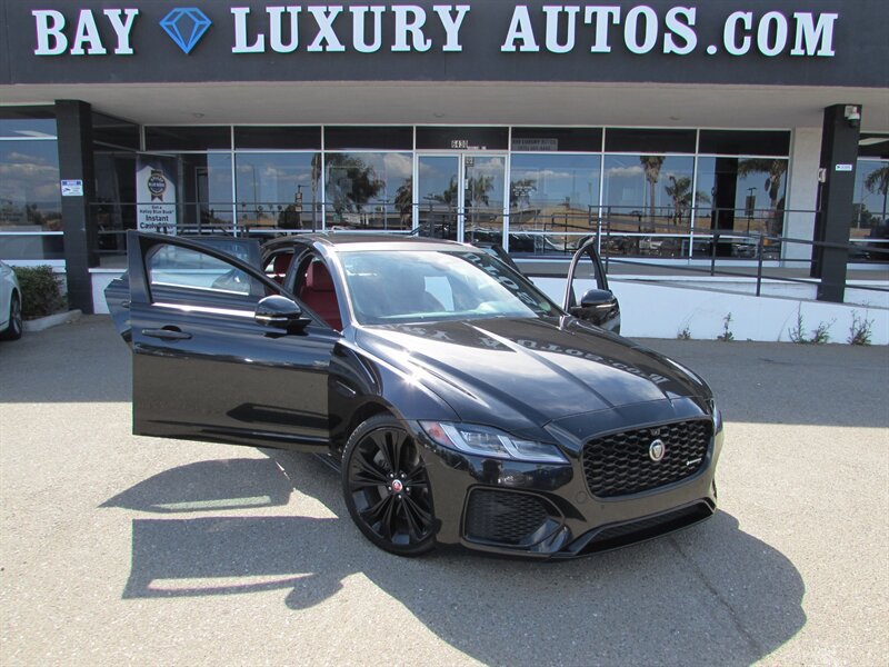 Used 2021 Jaguar XF R-Dynamic SE AWD/4WD image 36