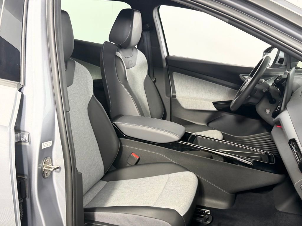 Used 2023 Volkswagen ID.4 Pro image 33