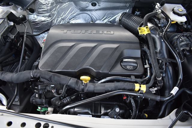 New 2026 Chevrolet Trax RS w/ Sunroof Package FWD image 32