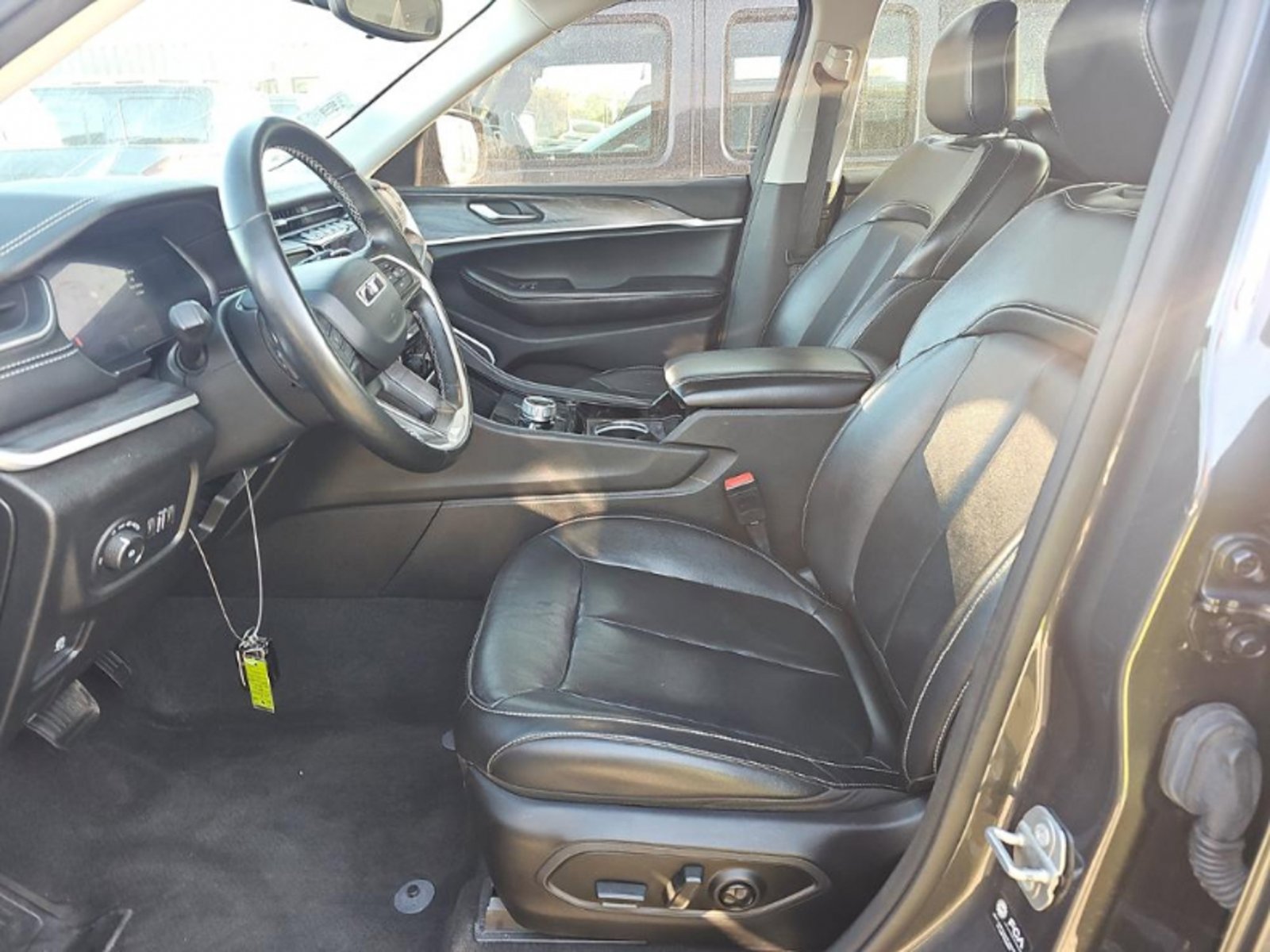 Used 2021 Jeep Grand Cherokee L Limited AWD/4WD image 13