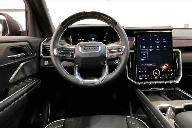 Used 2025 GMC Acadia Denali w/ Super Cruise Package image 6