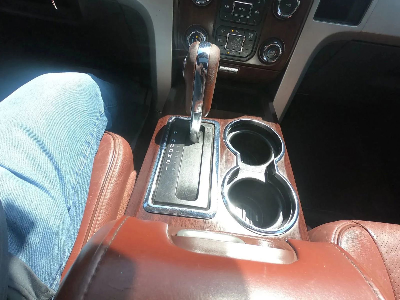 Used 2013 Ford F150 King Ranch w/ King Ranch Luxury Pkg image 24