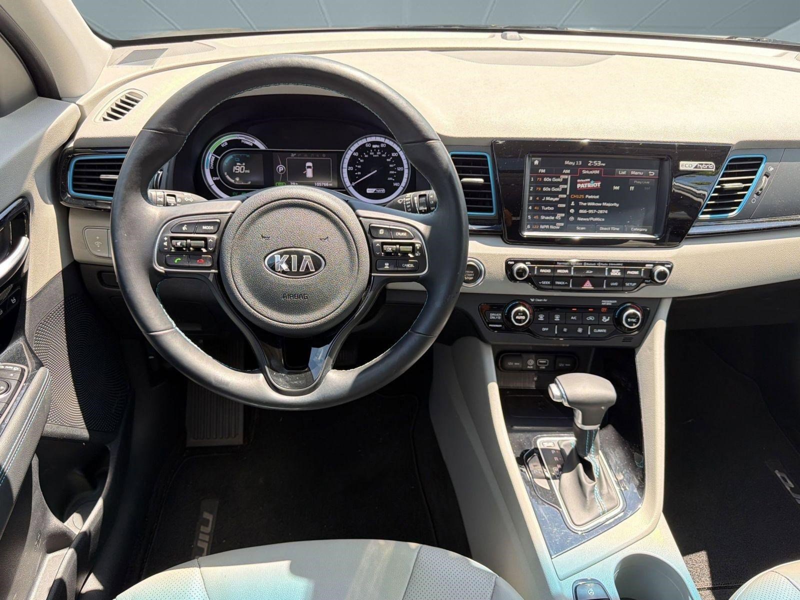 Used 2018 Kia Niro Touring FWD image 27