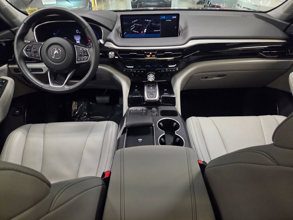 Certified 2023 Acura MDX w/ Technology Package AWD/4WD image 15