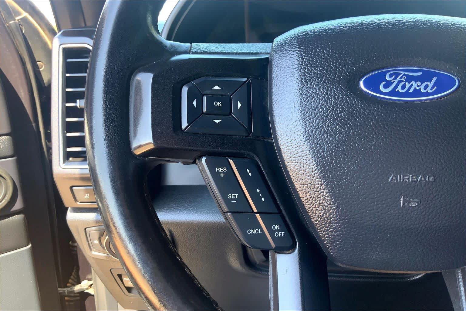 Used 2019 Ford Expedition Limited w/ Driver Assistance Package AWD/4WD image 24