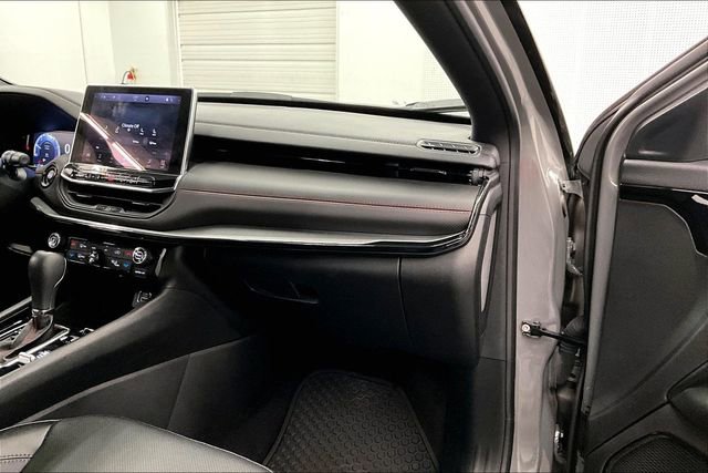 Used 2024 Jeep Compass Trailhawk w/ Trailhawk Elite Group image 19