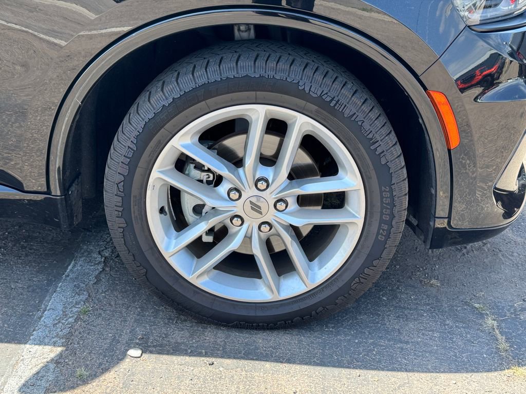 Used 2024 Dodge Durango GT RWD image 2